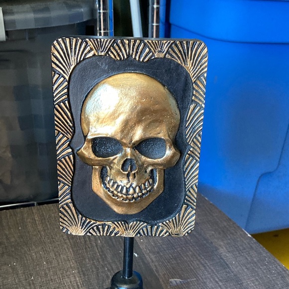Skull Wooden Picture on Pedestal Halloween Decorations - Picture 1 of 3
